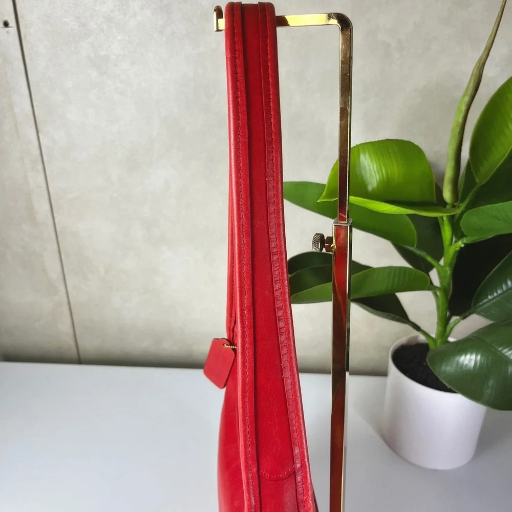 ♡COACH♡ Vintage 9020 Small Ergo Red Zip Shoulder Style Bag